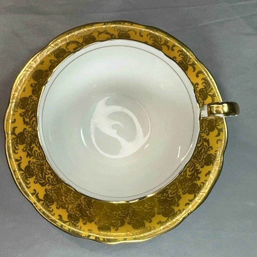 Rare Aynsley Teacup Saucer Mustard Yellow‎ Heavy Gold Scroll England Vtg C869